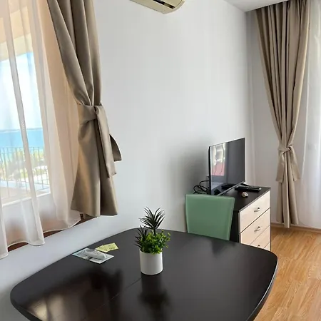 Private 171 In Prestige Апарт-отель Свети-Влас