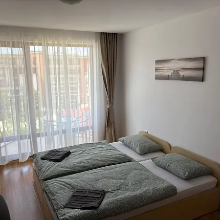 Private 171 In Prestige Апарт-отель 4*